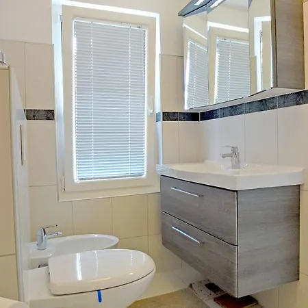 Apartament With Parking Space Njivice, Krk - 21767 Nijvice